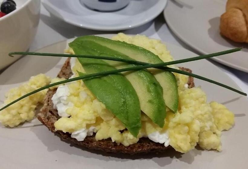 Fotos del hotel Amberhall Guesthouse:  2