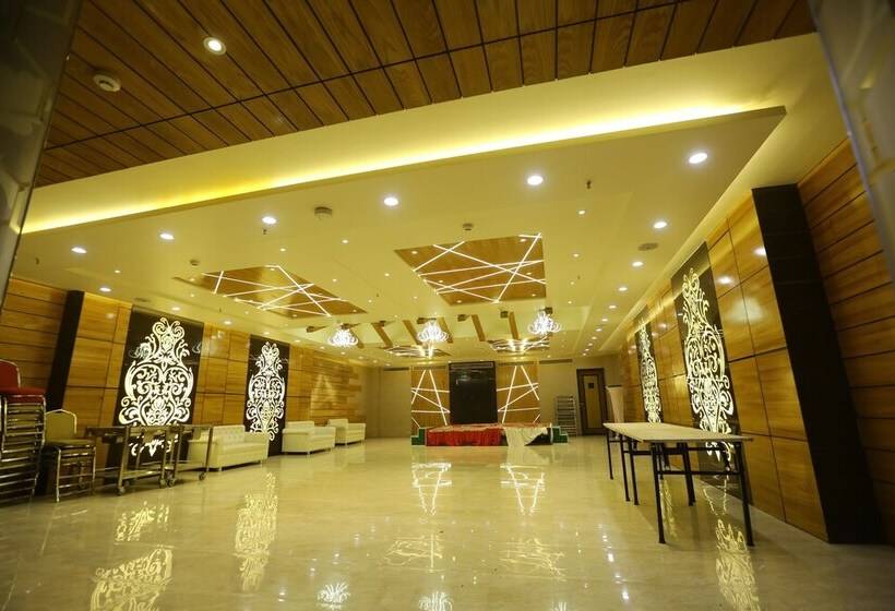 Fotos del hotel The Gurveer Royal:  9