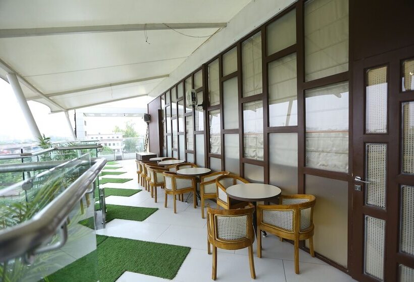 Fotos del hotel The Gurveer Royal:  12