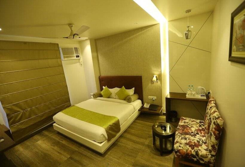 Fotos del hotel The Gurveer Royal:  2