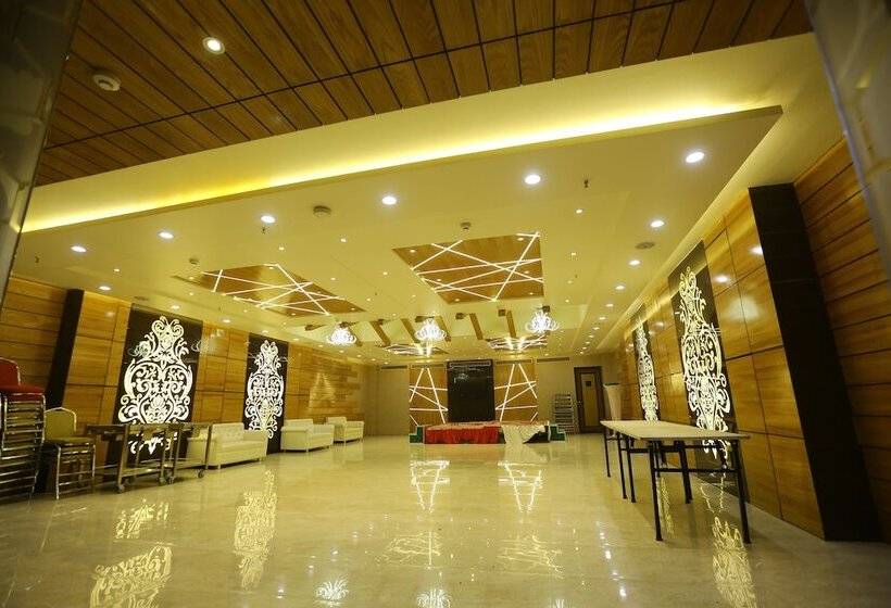 Fotos del hotel The Gurveer Royal:  3