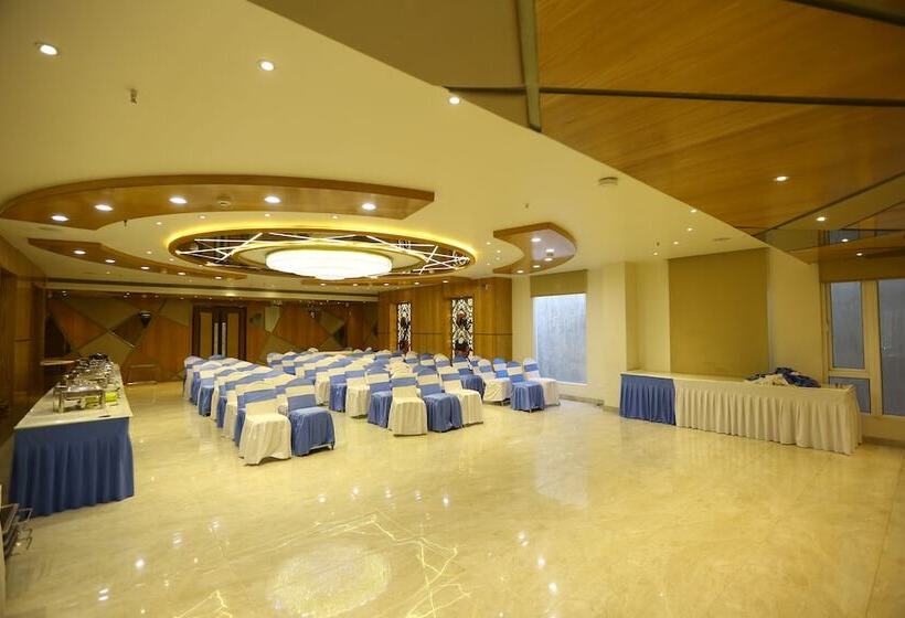 Fotos del hotel The Gurveer Royal:  11