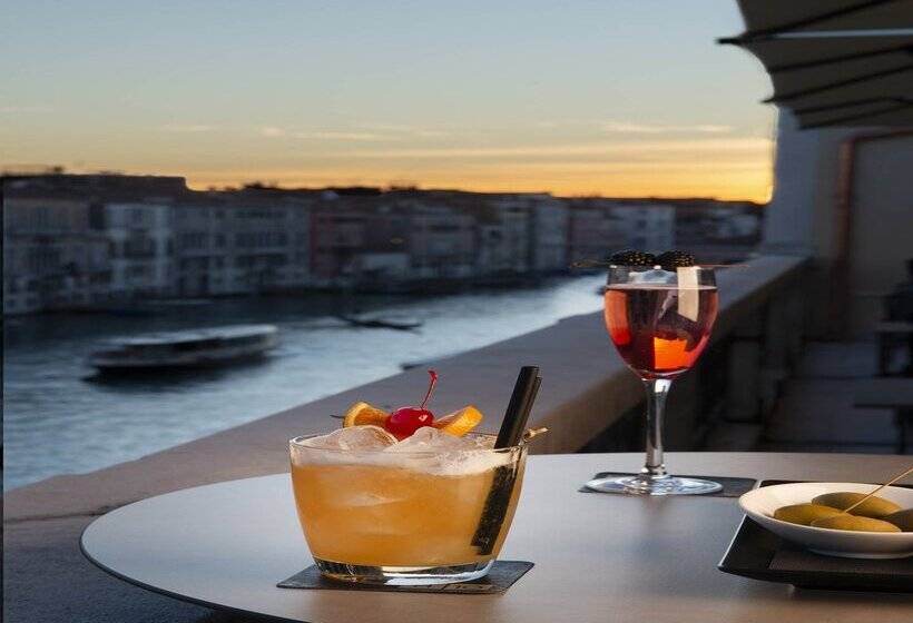 Fotos del hotel H10 Palazzo Canova:  40