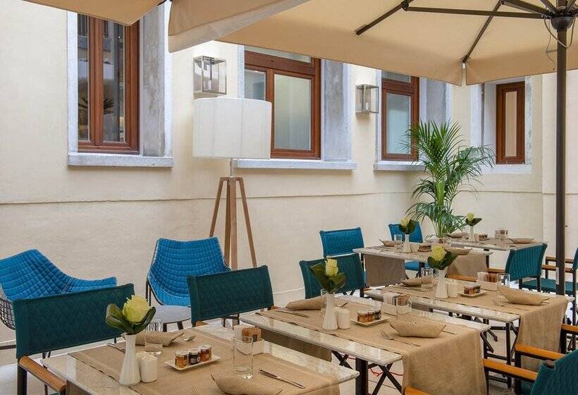 Fotos del hotel H10 Palazzo Canova:  55