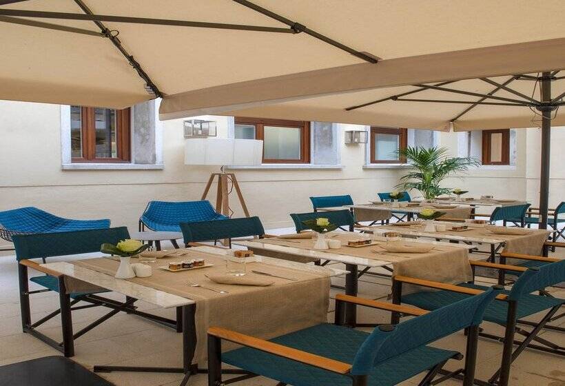 Fotos del hotel H10 Palazzo Canova:  45