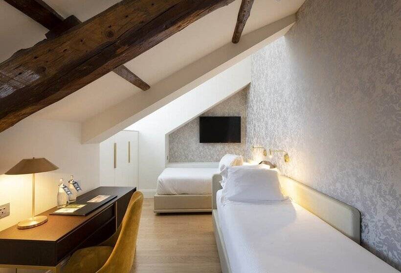 Fotos del hotel H10 Palazzo Canova:  4