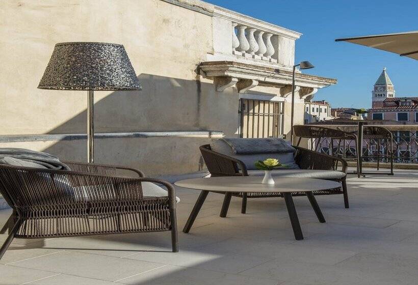 Fotos del hotel H10 Palazzo Canova:  87