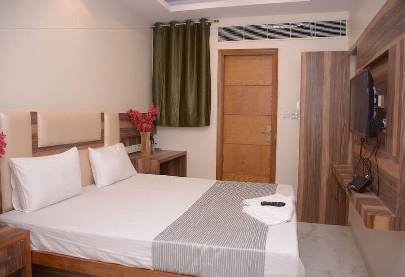 Fotos del hotel Golden Oasis - A Well Hygiene Property:  3