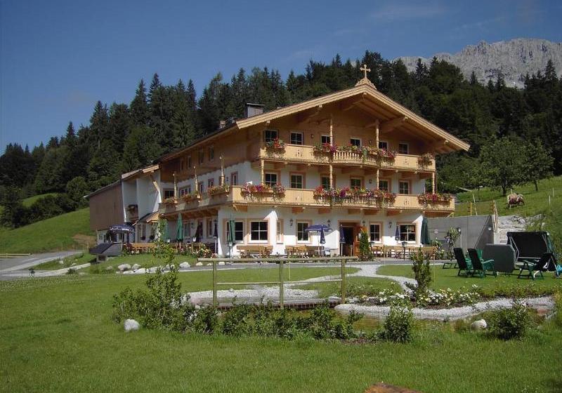 Bauernhof Haflingertränke