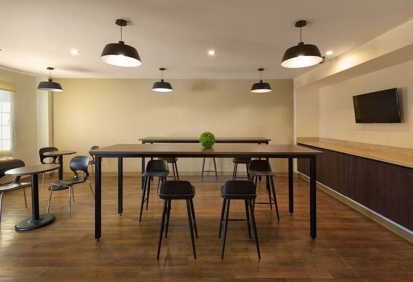 Fotos del hotel Extended Suites Ciudad Juarez Consulado:  6