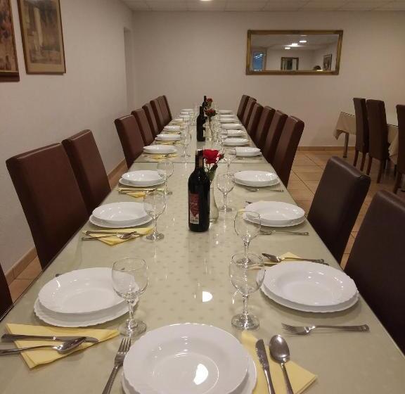 Fotos del hotel Guest House Regina Mundi:  19