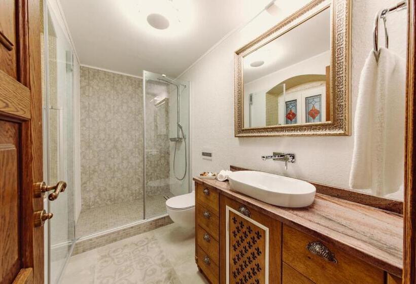 Fotos del hotel Villa Nepos:  2