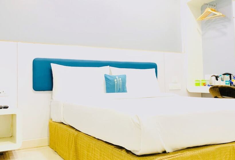 City Empire@ New Delhi Railway Station