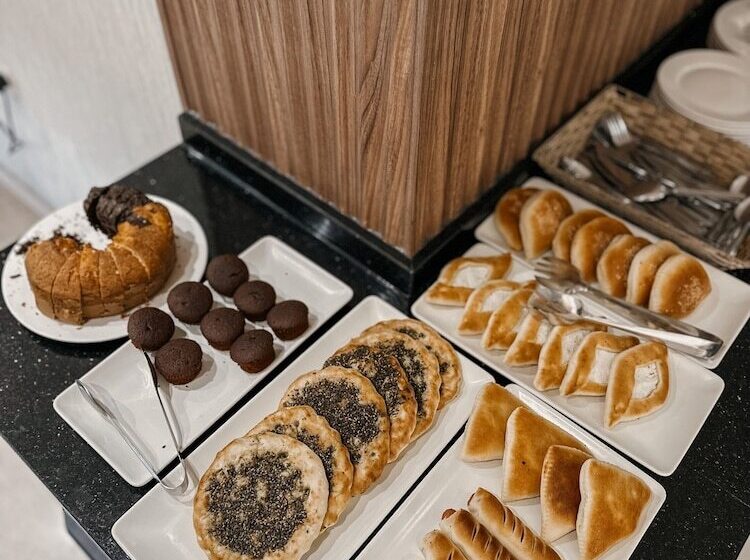 Fotos del hotel Celino:  11