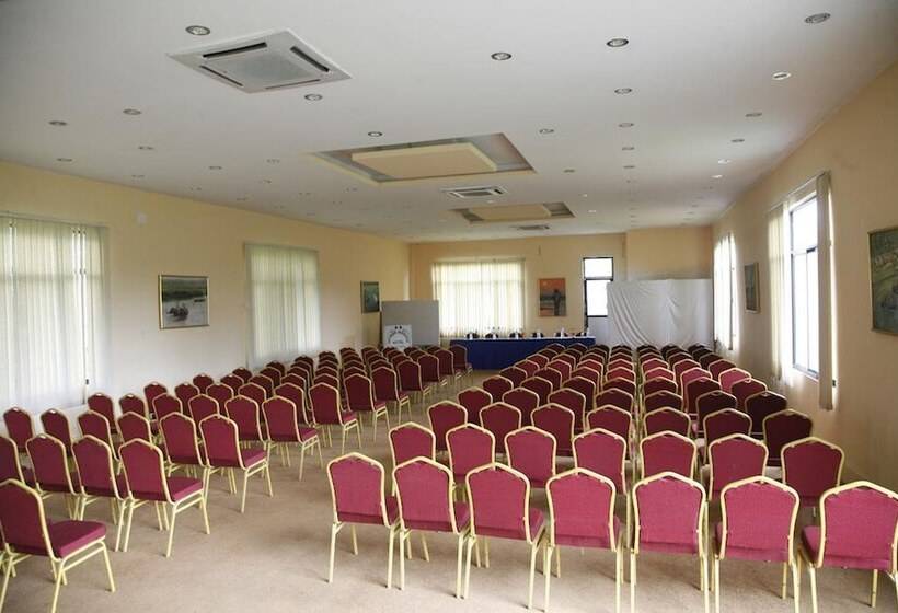 Fotos del hotel Chitwan Paradise:  7