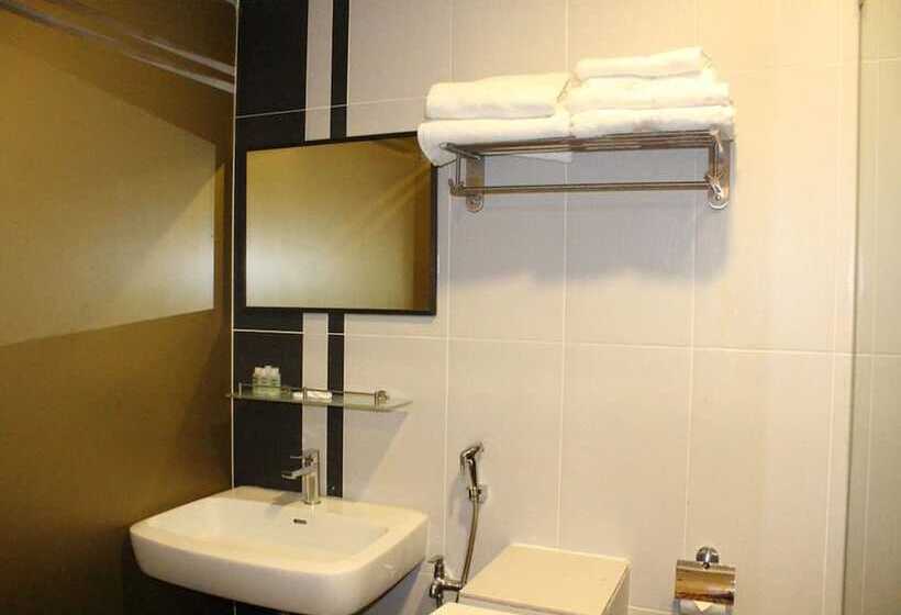 Fotos del hotel T Jalan Tar:  15