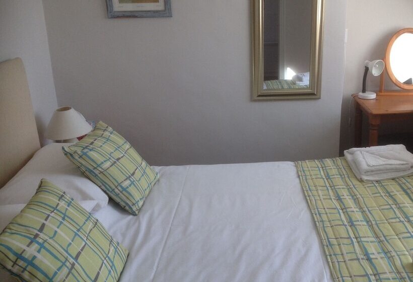 Fotos del hotel By The Sea Bed And Breakfast:  3