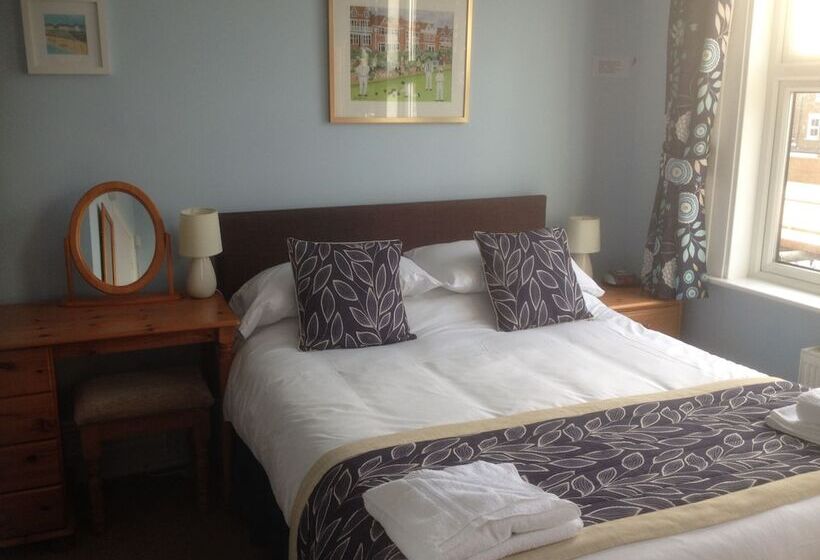 Fotos del hotel By The Sea Bed And Breakfast:  5