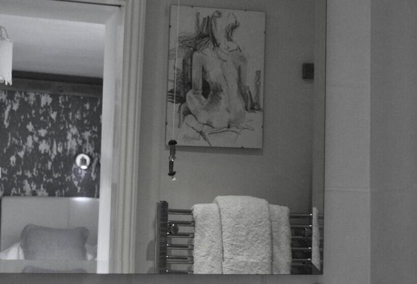 Fotos del hotel Chequer Cottage:  9