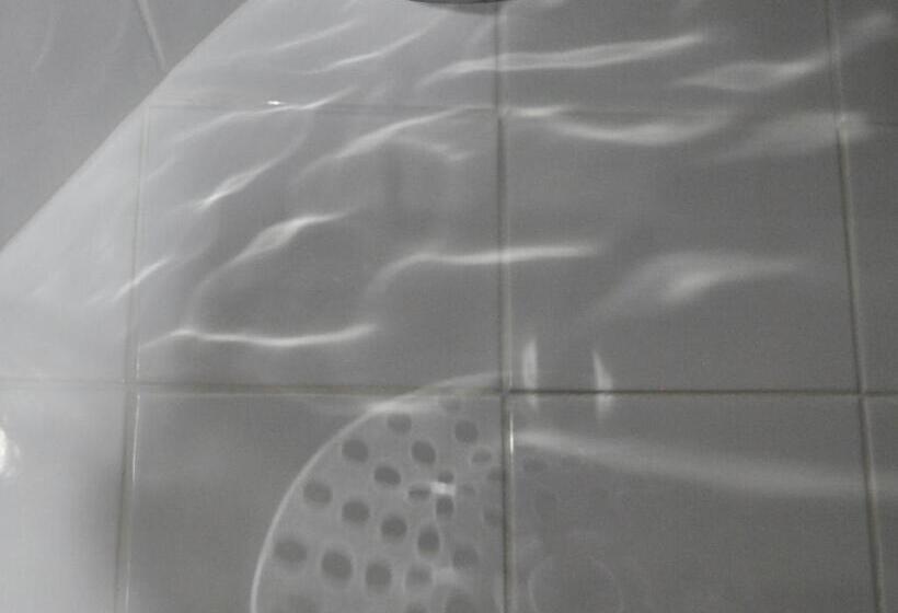 Fotos del hotel Chequer Cottage:  19