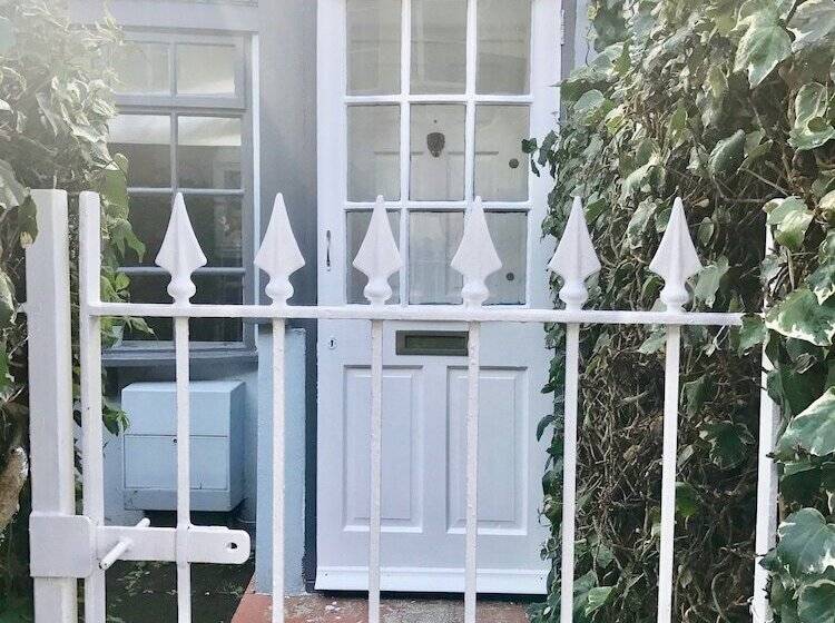 Fotos del hotel Brighton Getaways  Sunny Cottage:  13