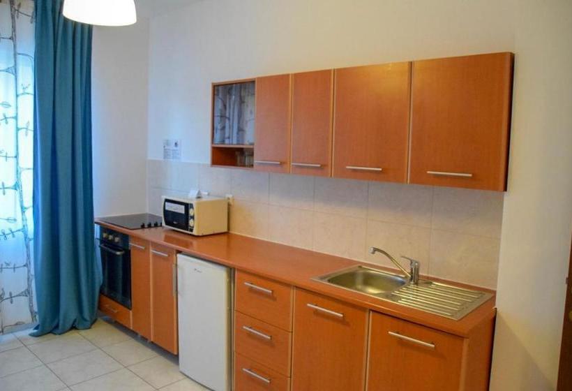 Fotos del hotel West Gate Studios:  3