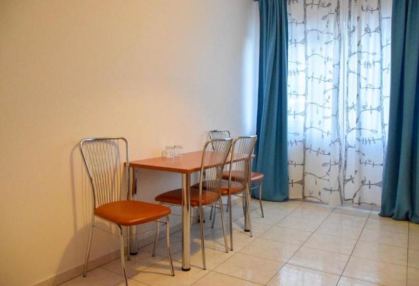 Fotos del hotel West Gate Studios:  15