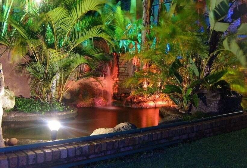 Fotos del hotel Emoyeni Lodge:  11