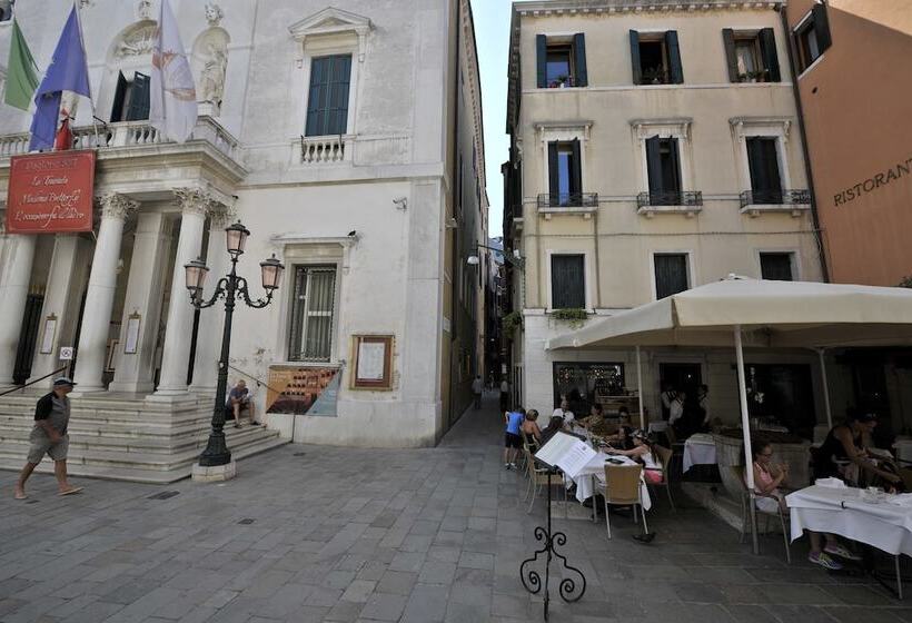 Fotos del hotel Al Theatro Palace:  16