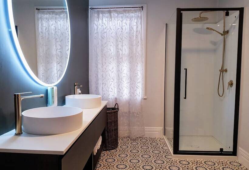 Fotos del hotel Kinloch Lodge - Backpacker:  7