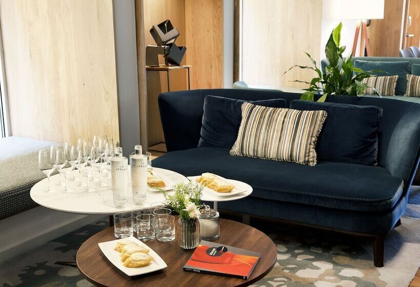 Fotos del hotel Lasala Plaza:  12