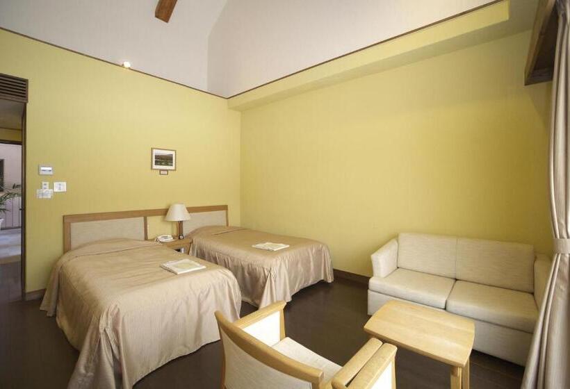 Toyota Shirakawa-go Eco-institute