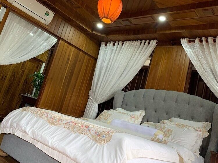 Khamy Riverside Resort