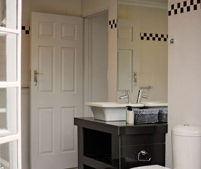 Fotos del hotel Number Eighteen Exclusive Guest Lodge:  5