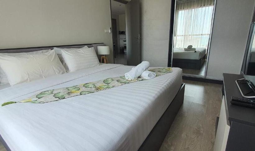 Fotos del hotel The Base Central Pattaya Paza:  9