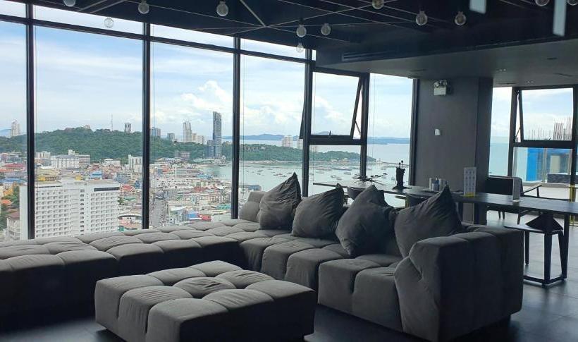 The Base Central Pattaya Paza