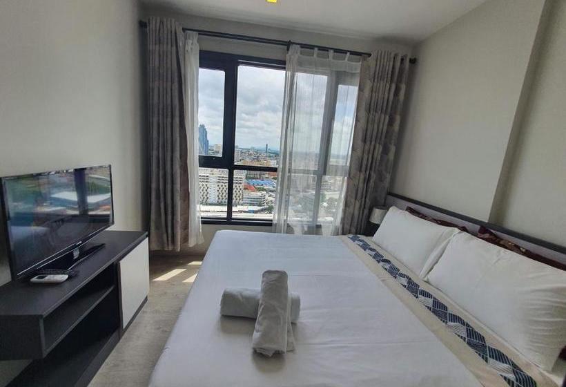 Fotos del hotel The Base Central Pattaya Paza:  25