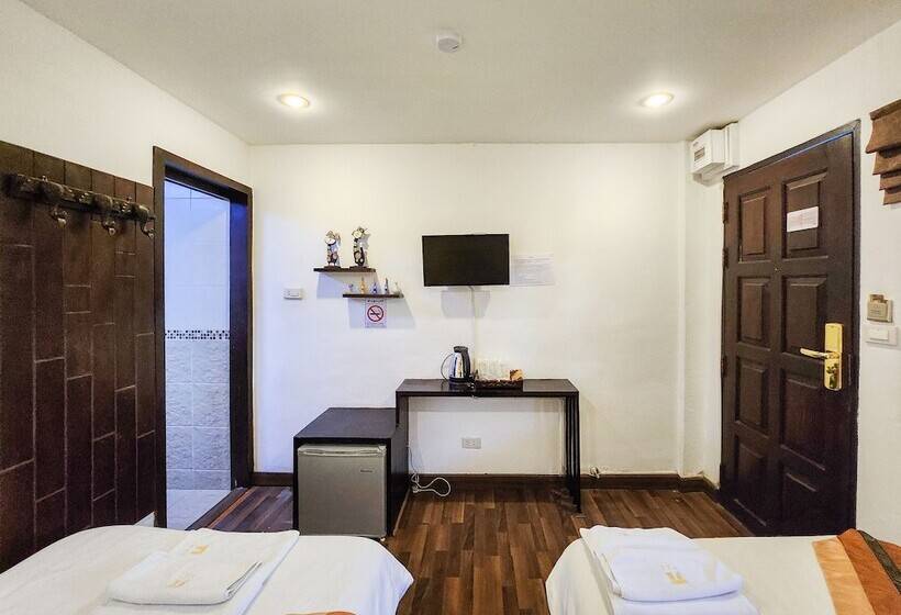 Pai Residence Chiangmai Gate