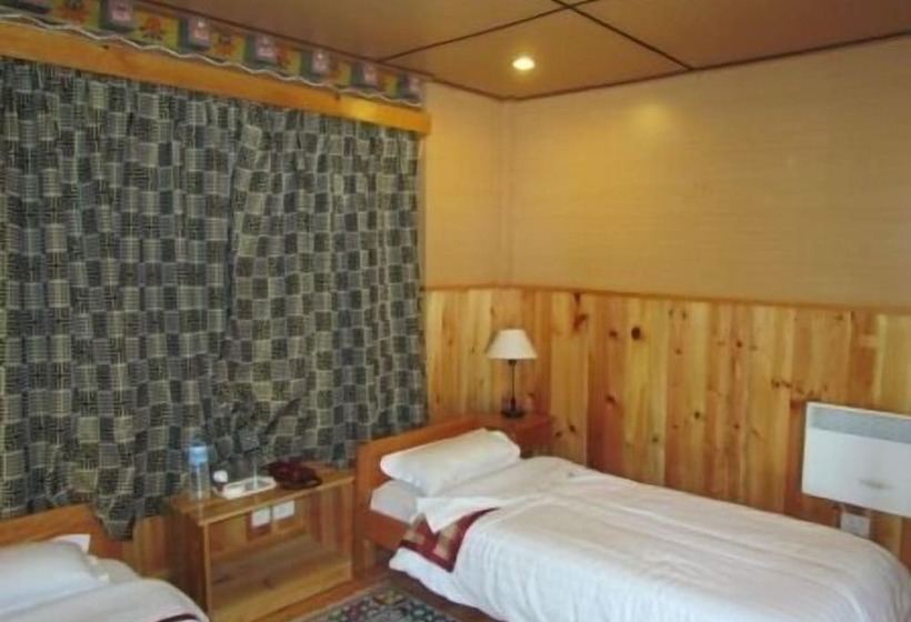 Fotos del hotel Pelri Cottages:  6