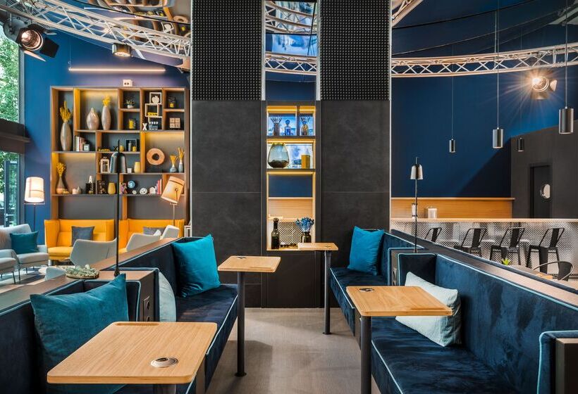 Fotos del hotel D8 Hotel:  15