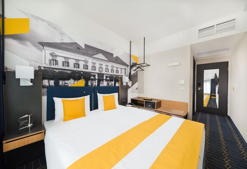 Fotos del hotel D8 Hotel:  12