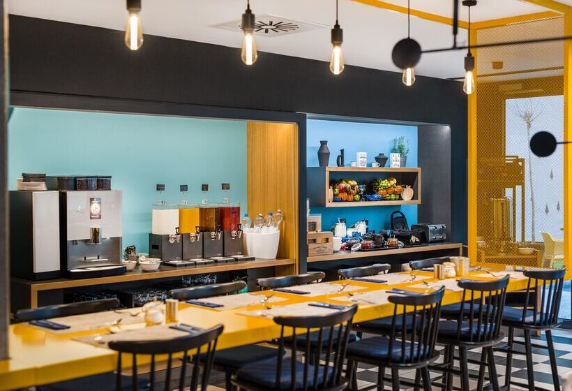 Fotos del hotel D8 Hotel:  11