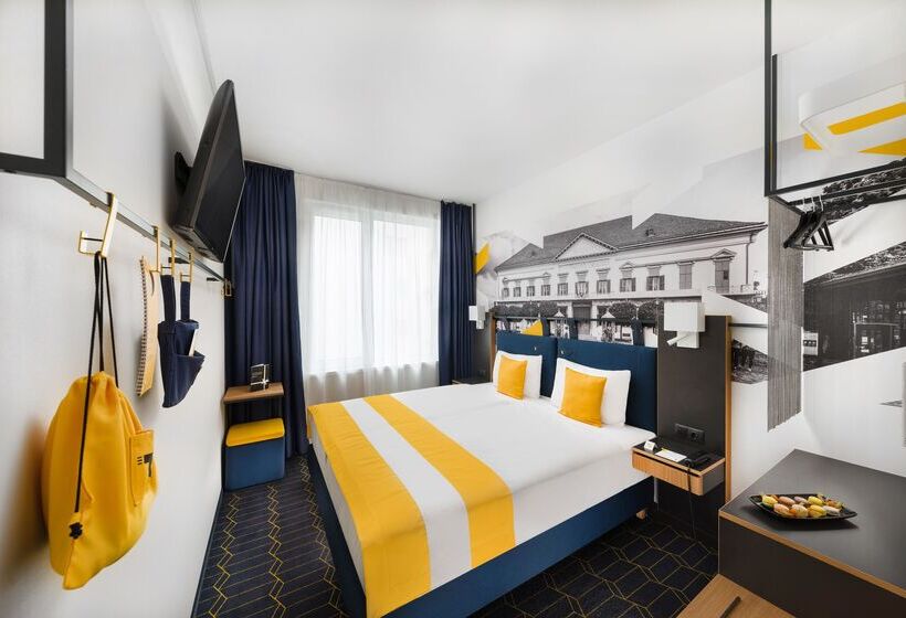 Fotos del hotel D8 Hotel:  3