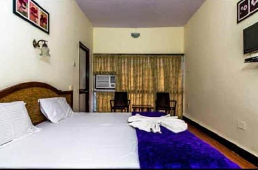 Fotos del hotel Ocean Waves Meera:  15