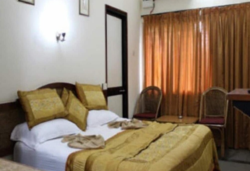 Fotos del hotel Ocean Waves Meera:  8