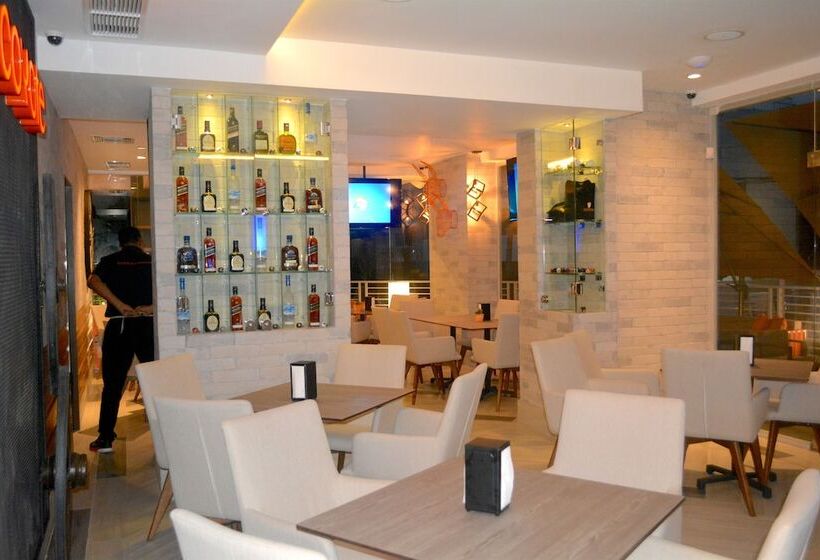 Fotos del hotel Ducassi Suites Rooftop Pool Beach Club & Spa:  14