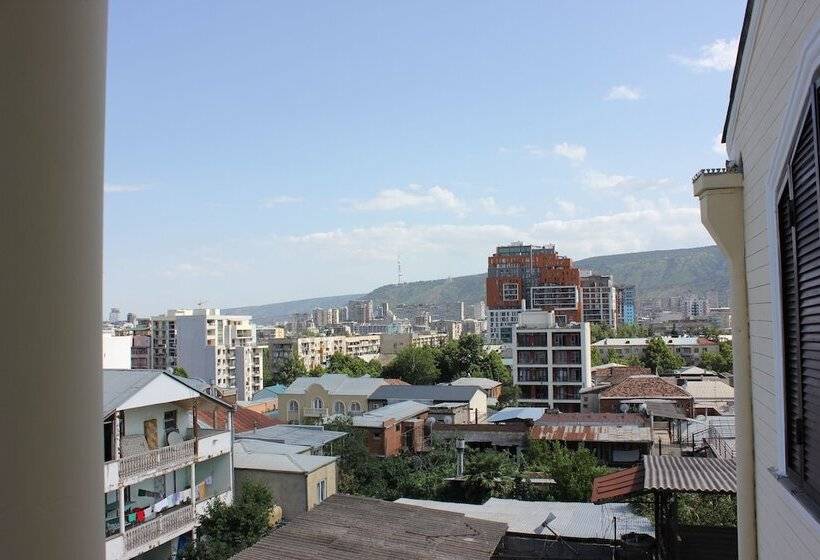 Fotos del hotel Vedzisi Garden:  4