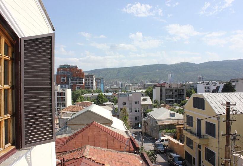 Fotos del hotel Vedzisi Garden:  5