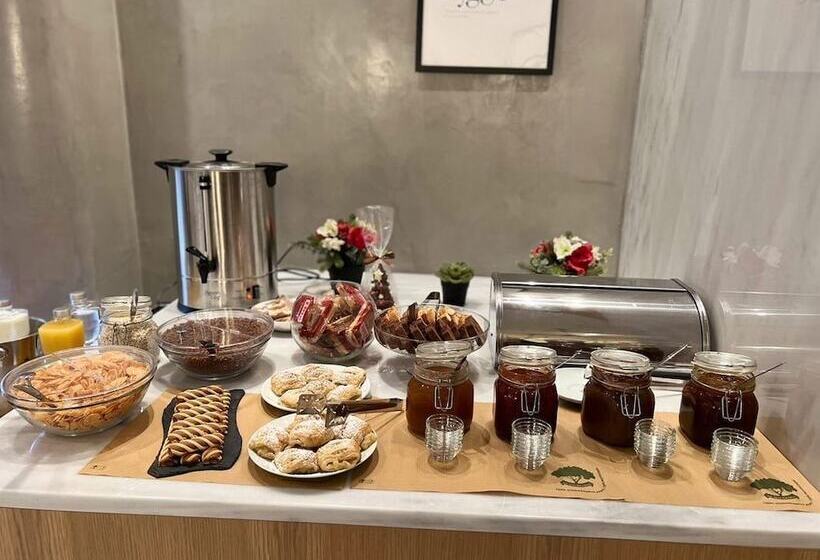 Fotos del hotel Tins Boutique Suites:  5