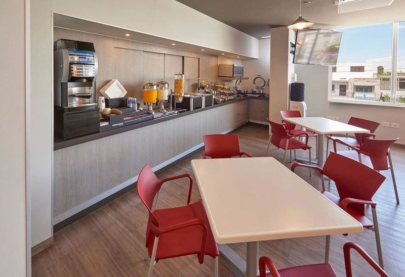 Fotos del hotel City Express Junior Cdmx Sullivan:  14